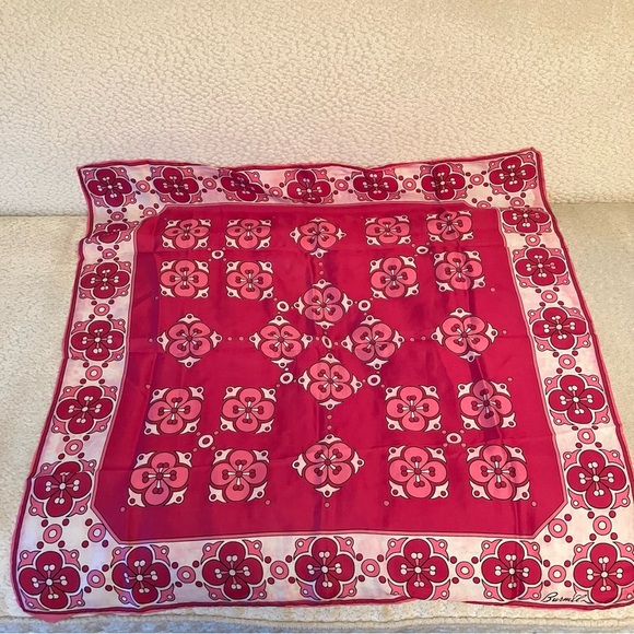 VTG  Burmel Italy Silk Square Scarf Mod Geometric Flower Pink And White 25in - Picture 2 of 9